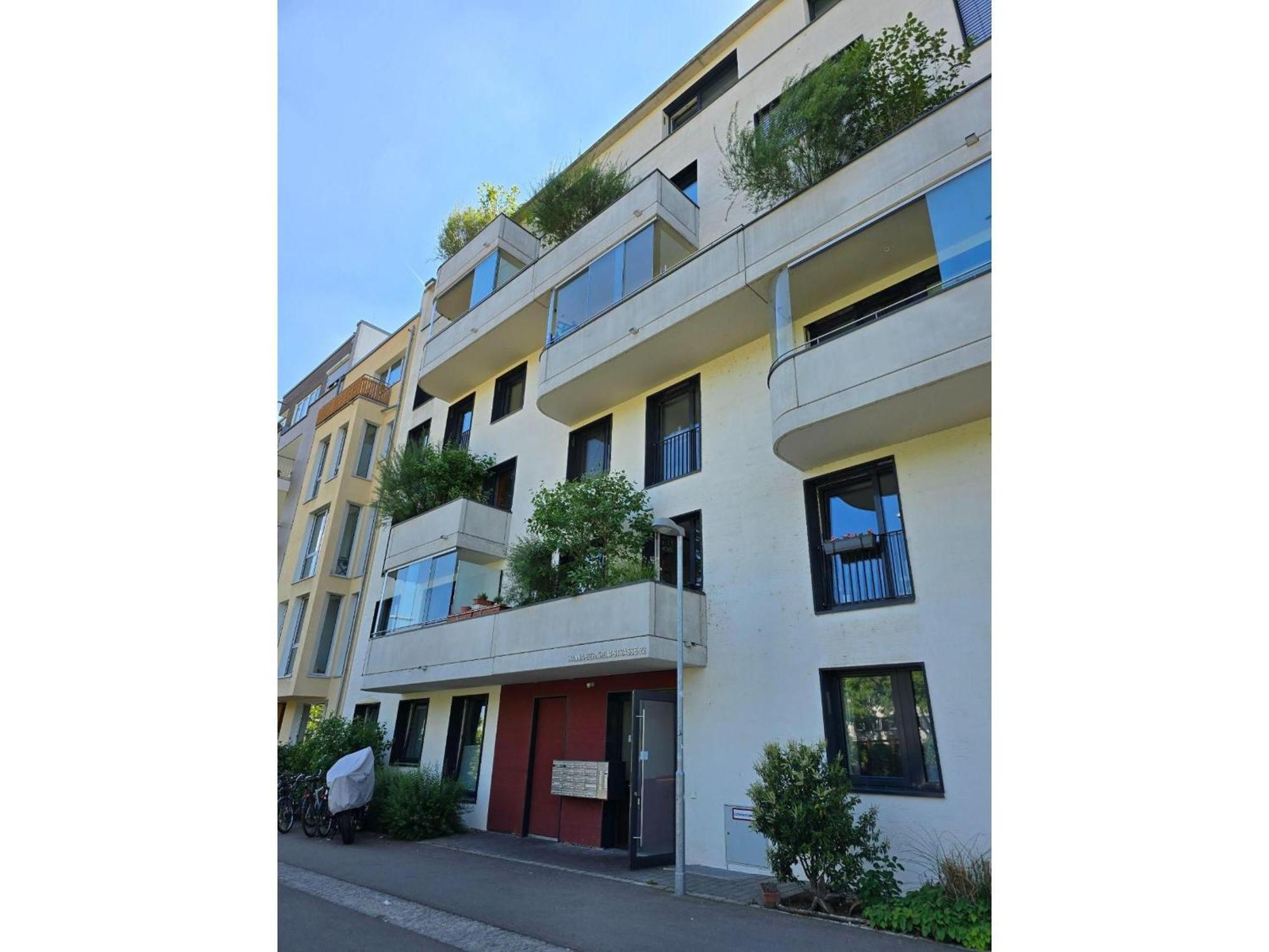 Stadtnahes Gaestezimmer Im Penthouse Bei Esi 투빈겐 외부 사진