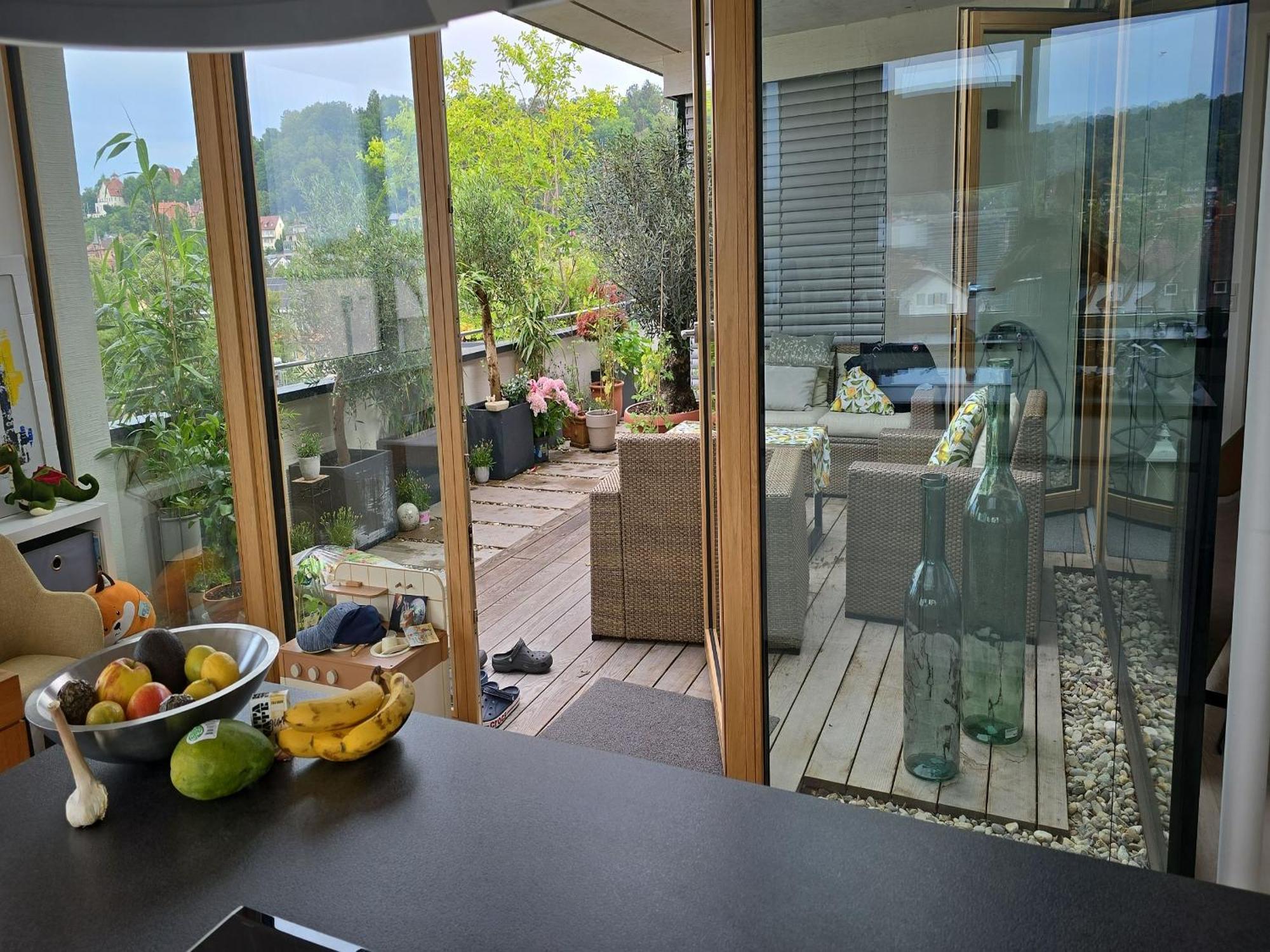 Stadtnahes Gaestezimmer Im Penthouse Bei Esi 투빈겐 외부 사진