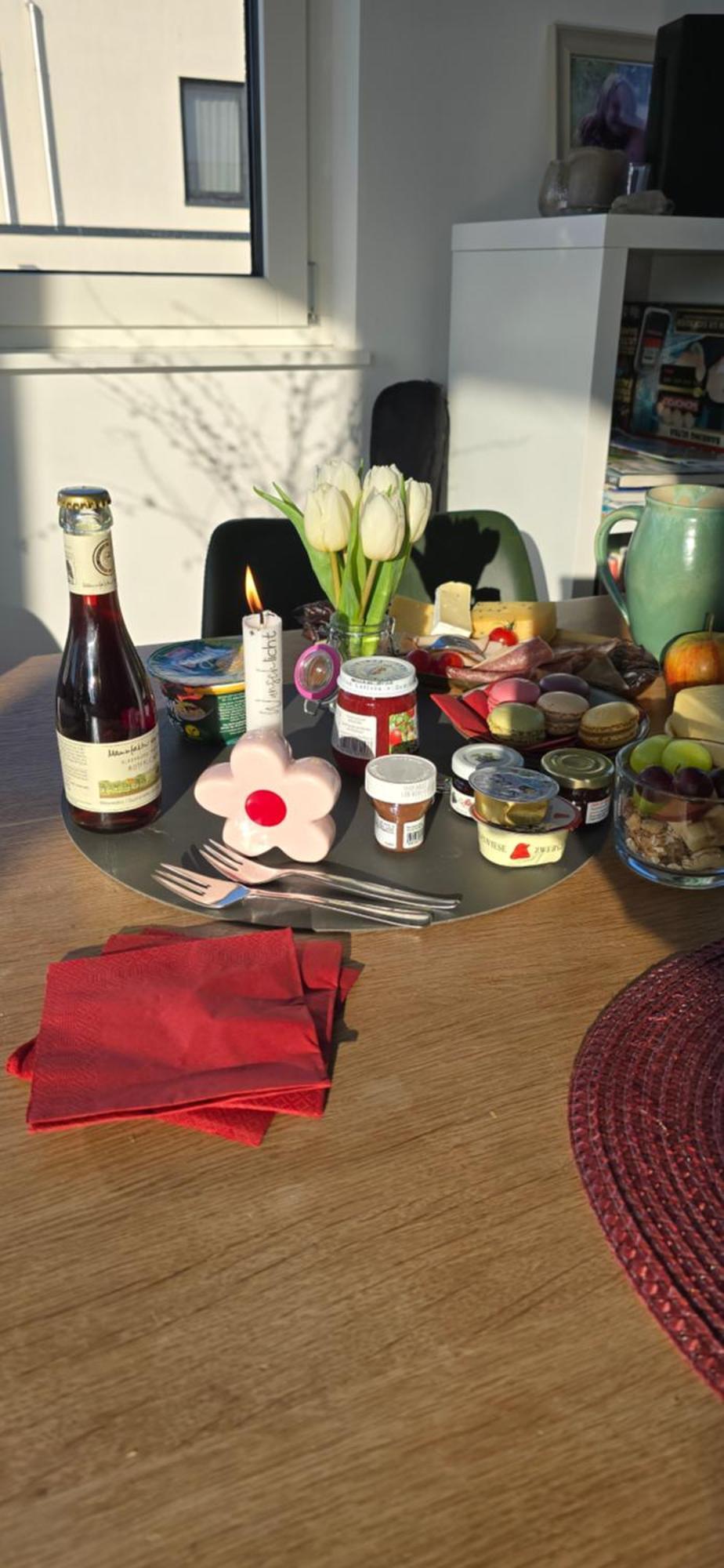 Stadtnahes Gaestezimmer Im Penthouse Bei Esi 투빈겐 외부 사진
